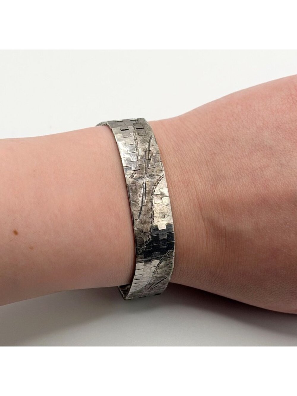 Vintage Sterling Silver Medium Floral Cuff Chain Bracelet